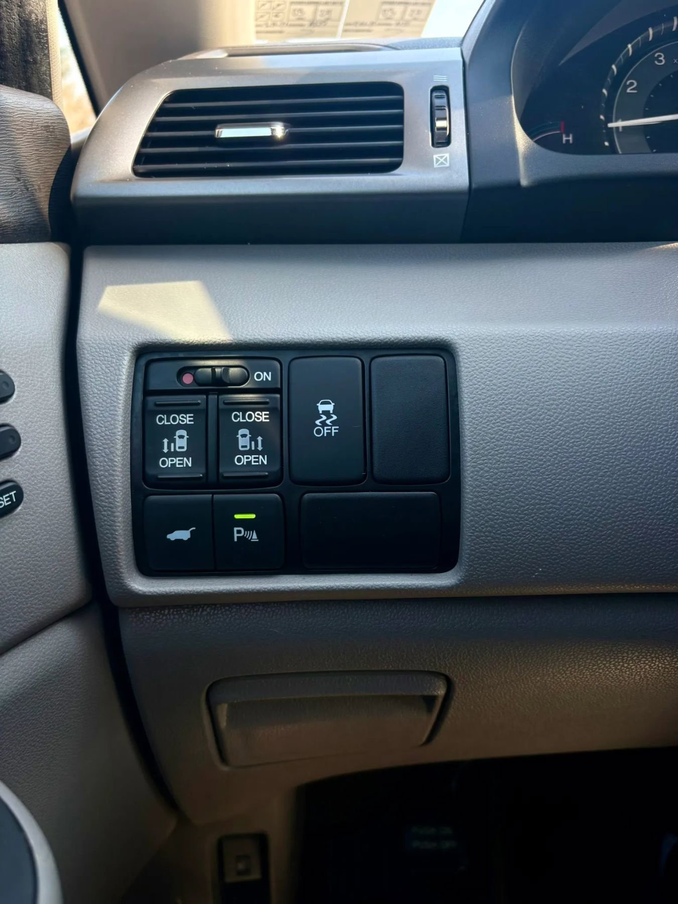 Used 2012 Honda Odyssey Touring image 43