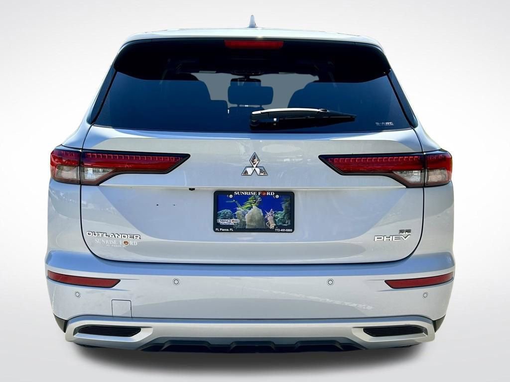 Used 2025 Mitsubishi Outlander 4WD Plug-In Hybrid image 6