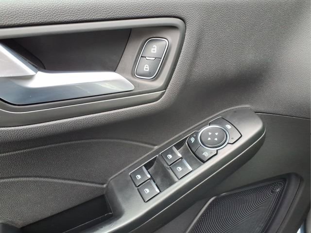 Used 2024 Ford Escape SE w/ Class II Trailer Tow Package image 12