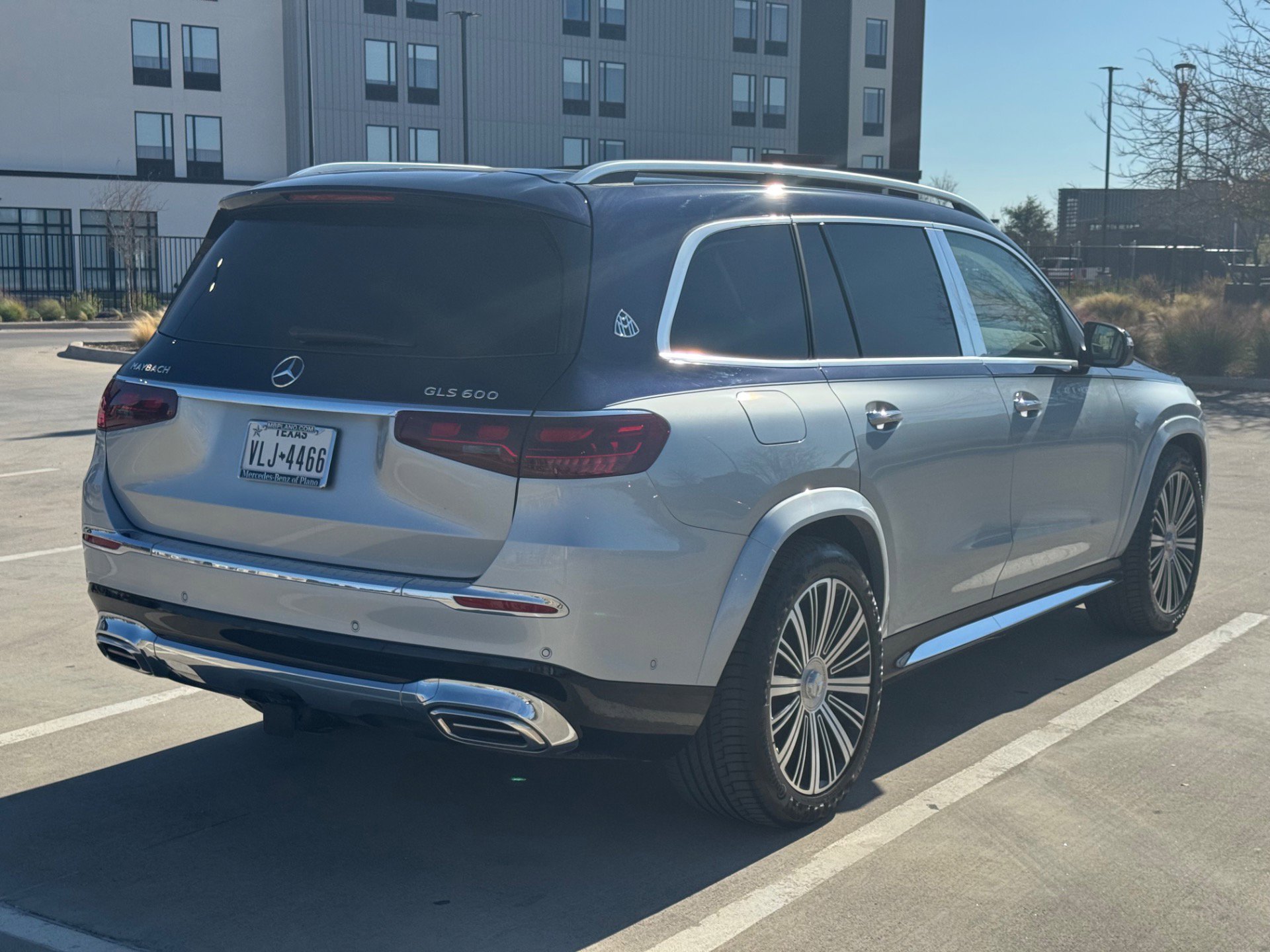 Used 2024 Mercedes-Benz Maybach GLS 600 4MATIC image 7