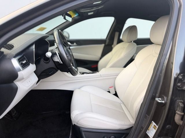 Used 2025 Genesis G70 2.5T AWD/4WD image 21