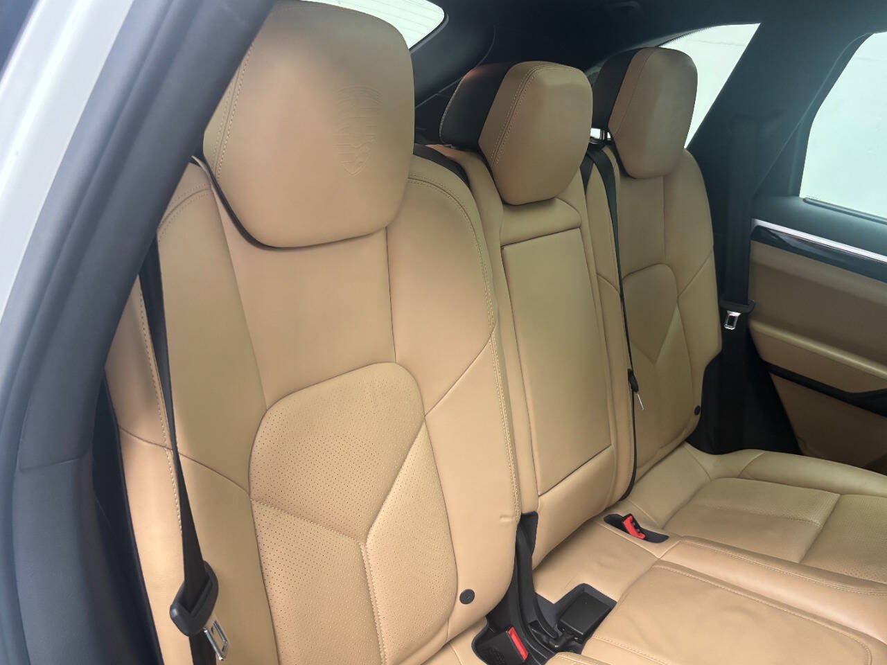Used 2014 Porsche Cayenne Platinum Edition AWD/4WD image 49