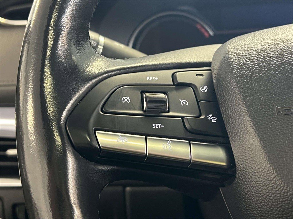 Certified 2023 Cadillac XT4 Luxury w/ Cold Weather Package image 24