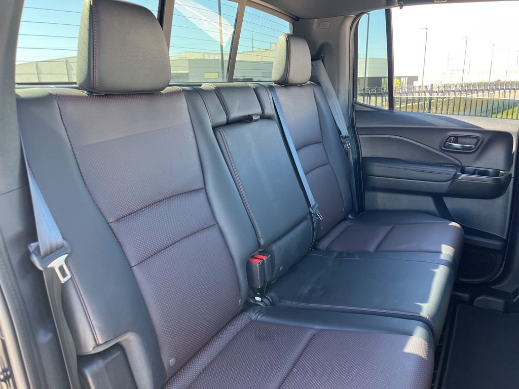 Certified 2025 Honda Ridgeline Black Edition image 28