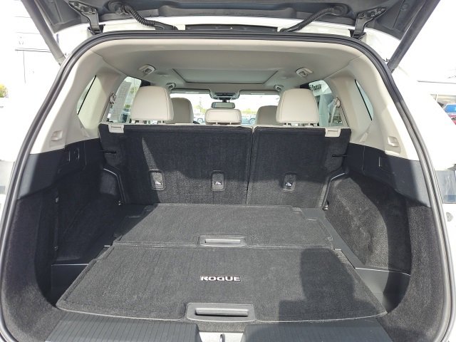 Used 2021 Nissan Rogue SL w/ Premium Package image 8