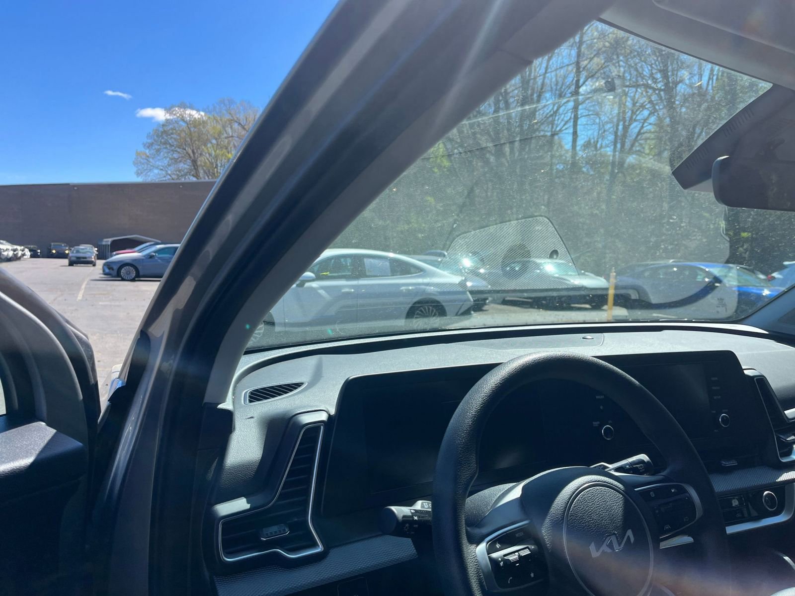 Used 2025 Kia Sportage LX image 33