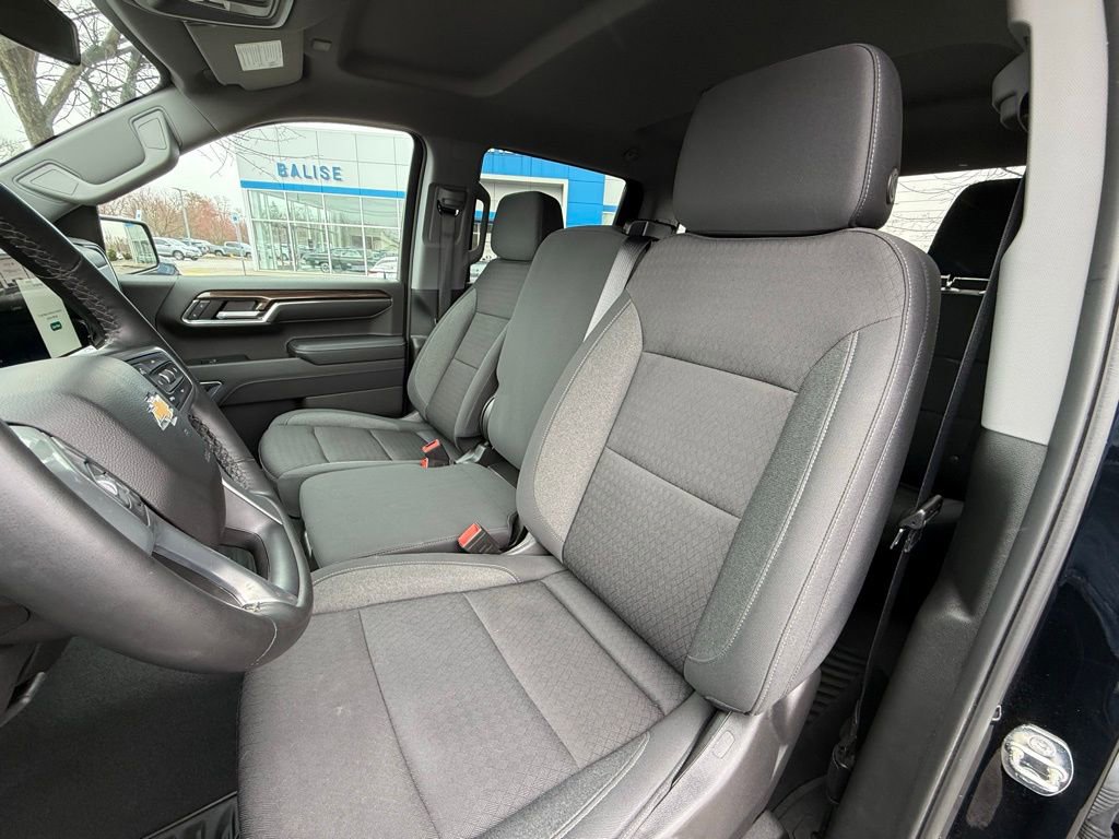 Used 2024 Chevrolet Silverado 1500 LT image 23