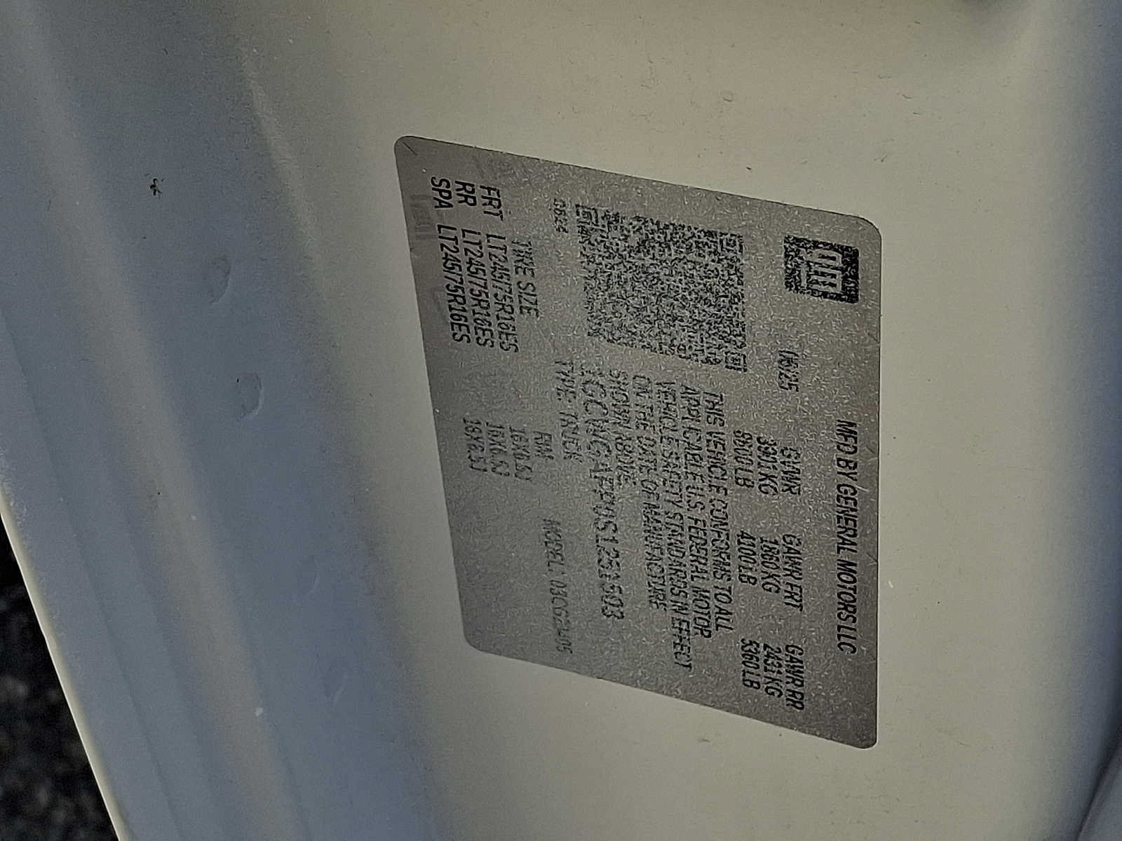 Used 2025 Chevrolet Express 2500 w/ Driver Convenience Package RWD image 27