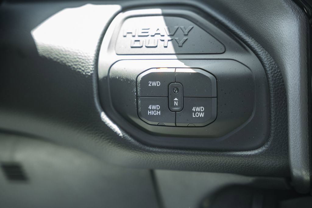 New 2026 RAM 2500 Laramie AWD/4WD image 30