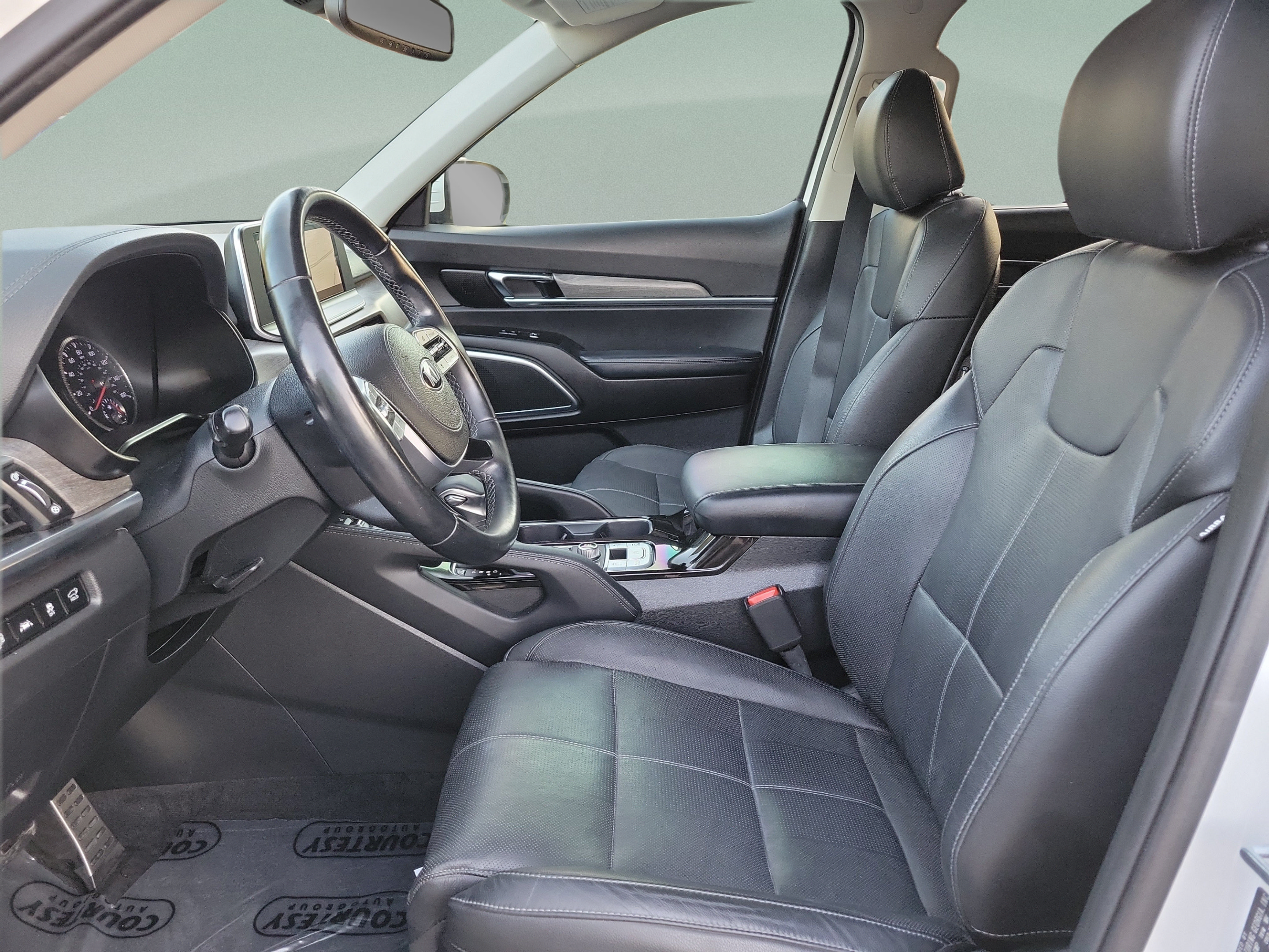 Certified 2021 Kia Telluride SX w/ Nightfall Edition Package AWD/4WD image 17