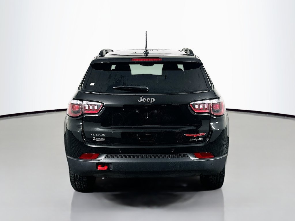 New 2026 Jeep Compass Trailhawk w/ Sun, Sound & Navigation Group AWD/4WD image 6