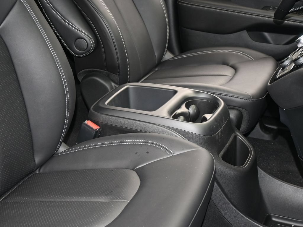 New 2026 Chrysler Pacifica Select w/ S Appearance Package FWD image 42