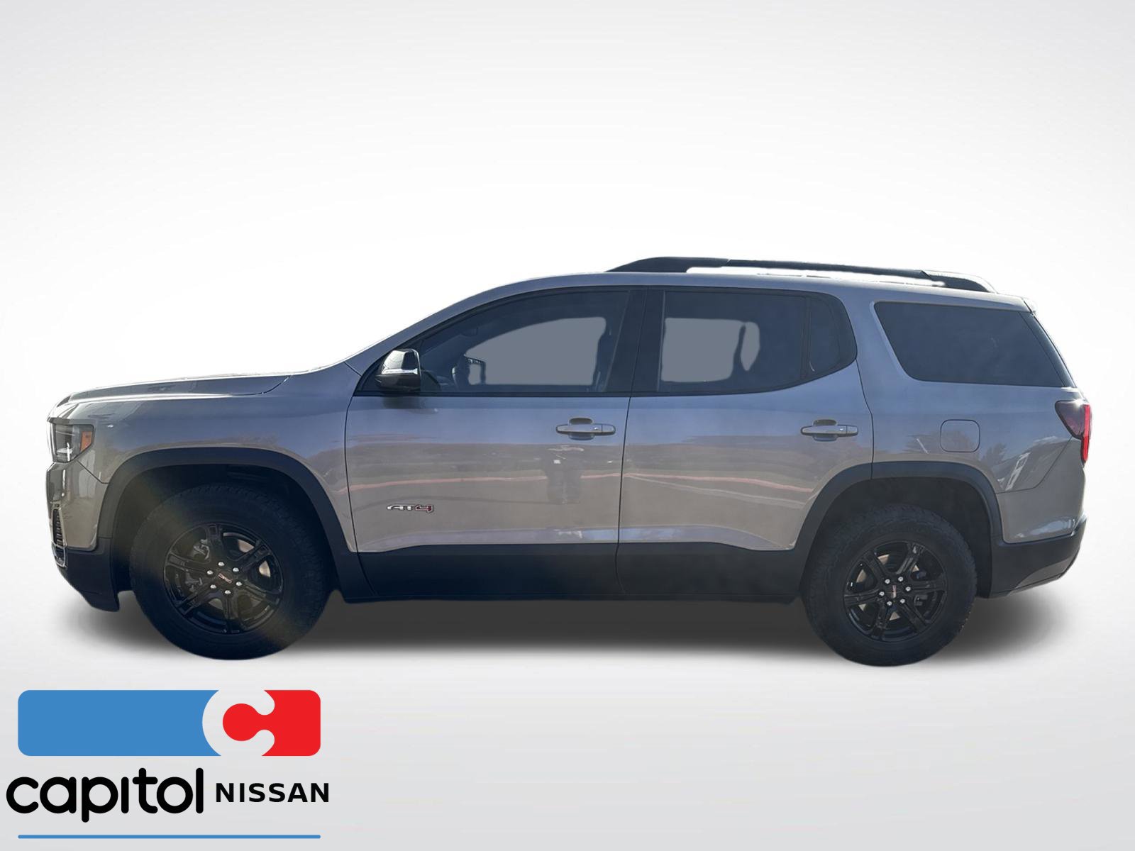 Used 2023 GMC Acadia AT4 w/ Technology Package AWD/4WD image 3