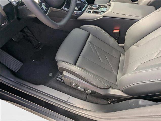 Used 2025 BMW X3 xDrive30i image 4