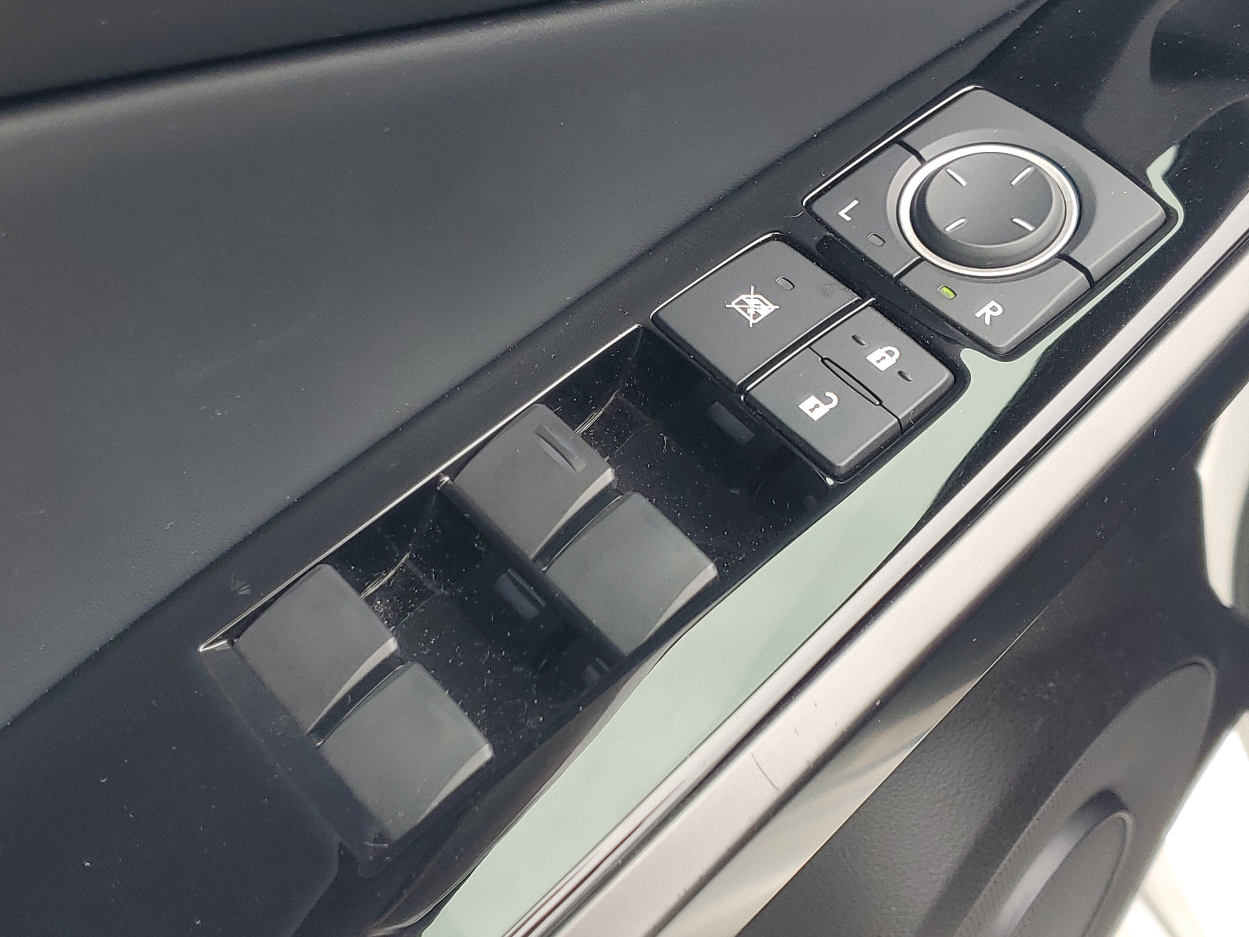 Used 2023 Lexus IS 300 w/ Comfort Package image 20