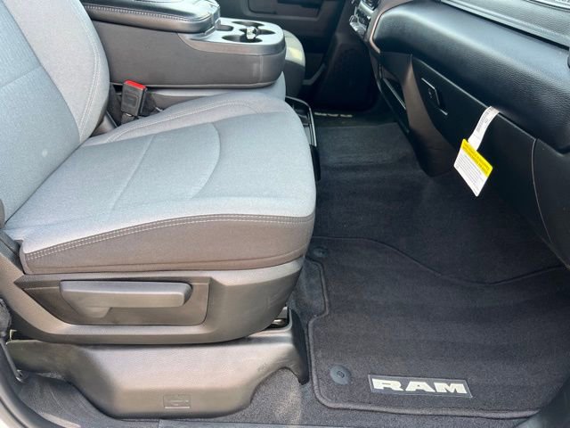 Used 2024 RAM 2500 Big Horn w/ Bed Utility Group image 17