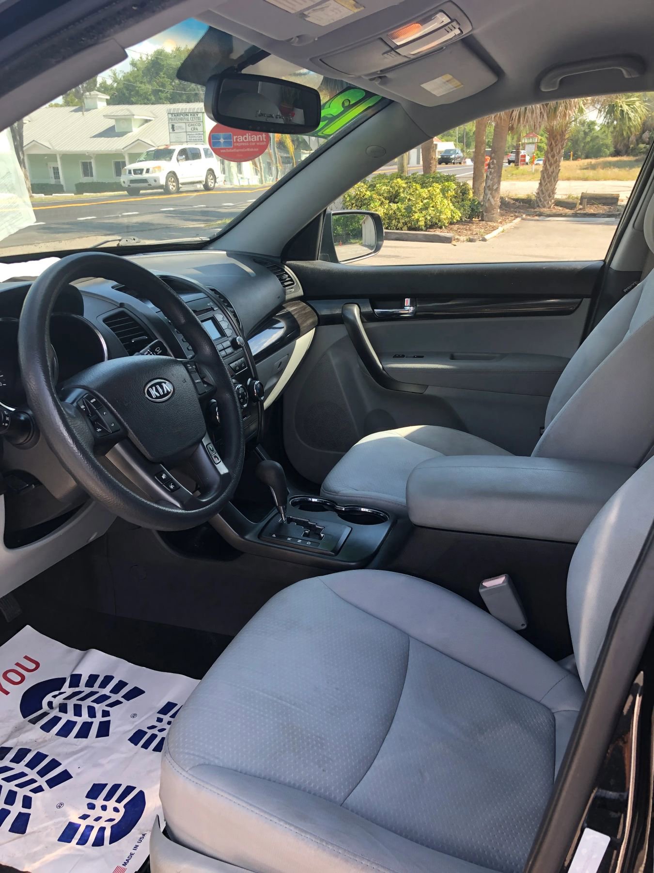 Used 2013 Kia Sorento LX image 12