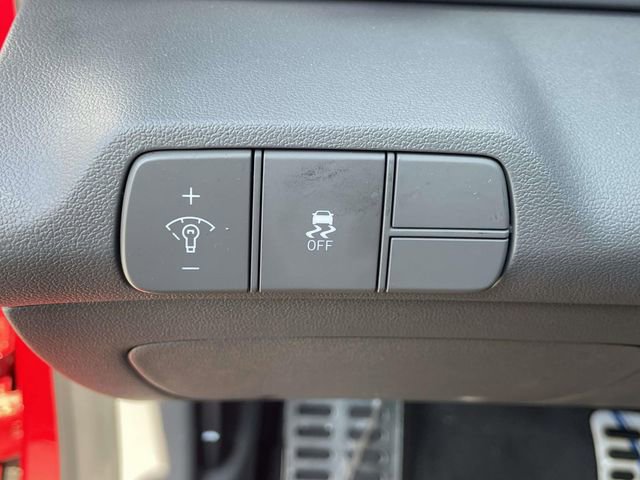 Certified 2025 Hyundai Elantra Sport w/ Cargo Package image 15