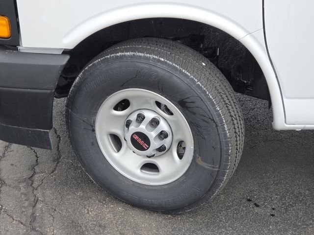 New 2026 GMC Savana 2500 Work Van w/ Enhanced Convenience Package image 18