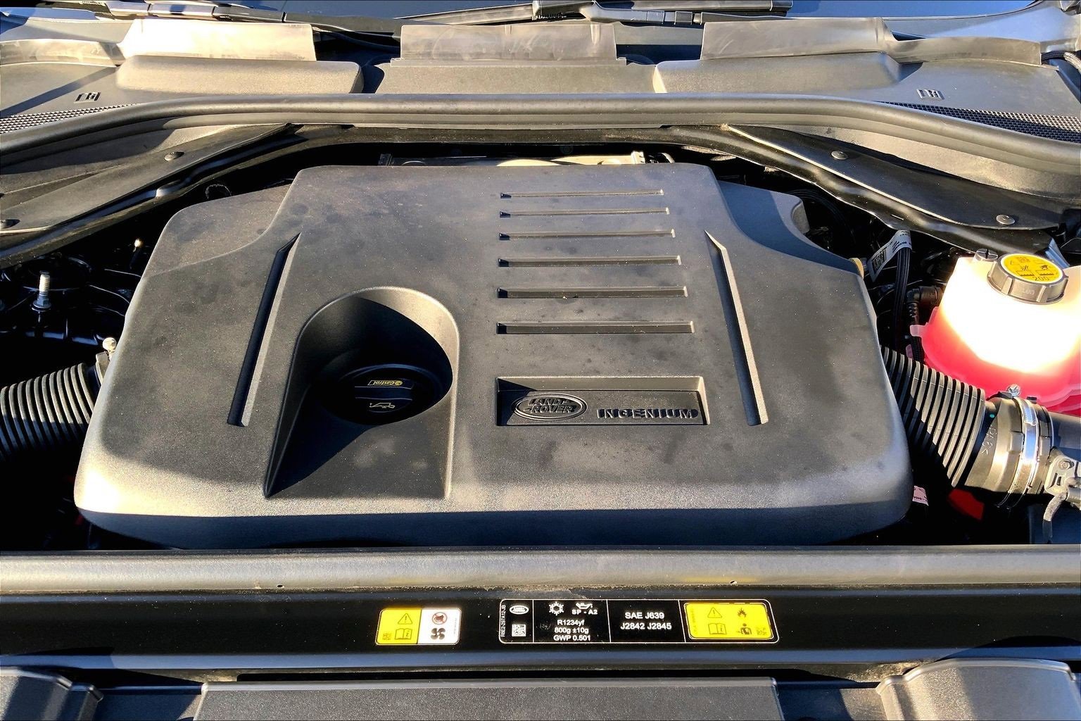 Used 2025 Land Rover Range Rover SE image 29