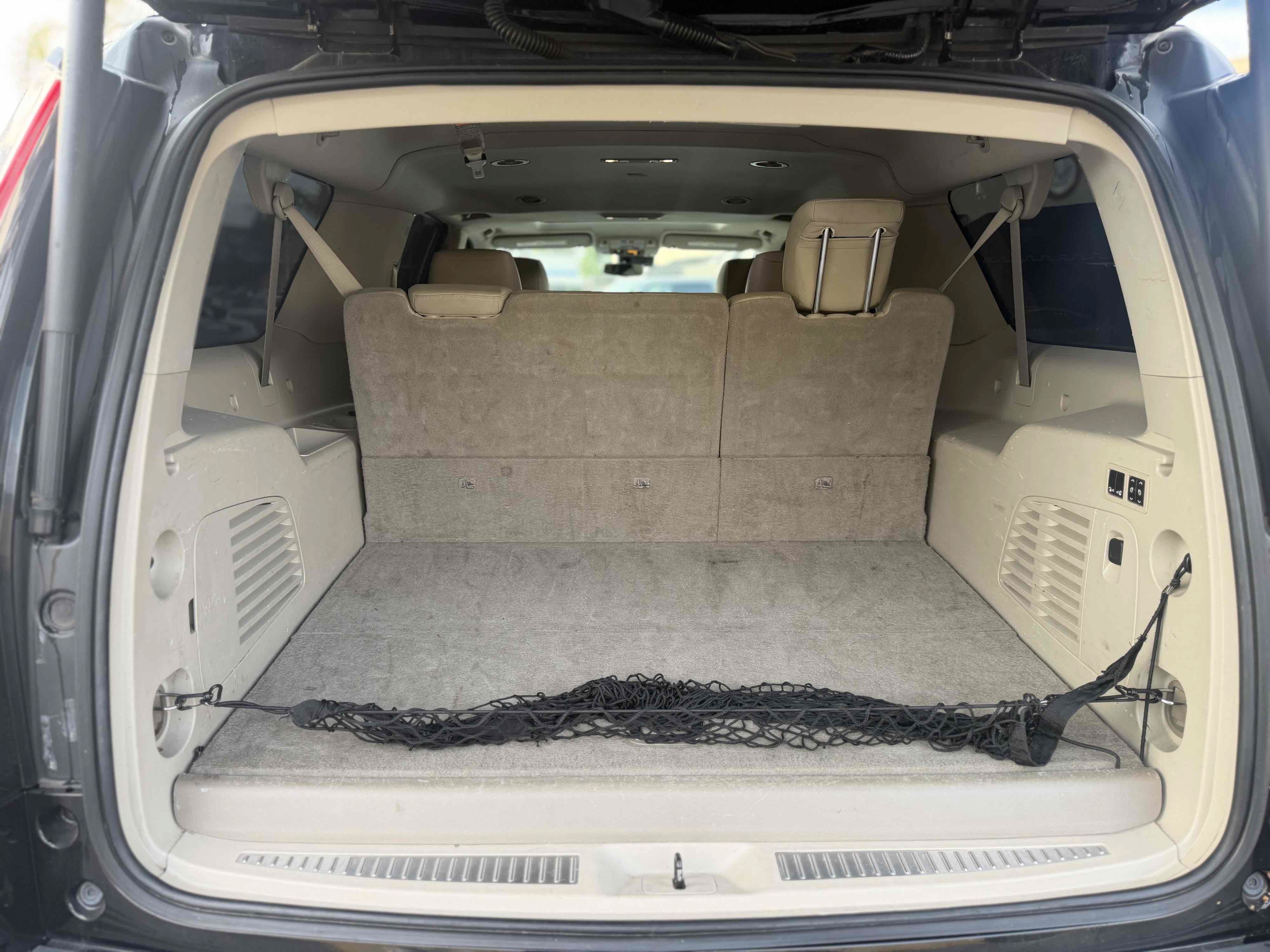 Used 2020 Cadillac Escalade ESV Luxury AWD/4WD image 13