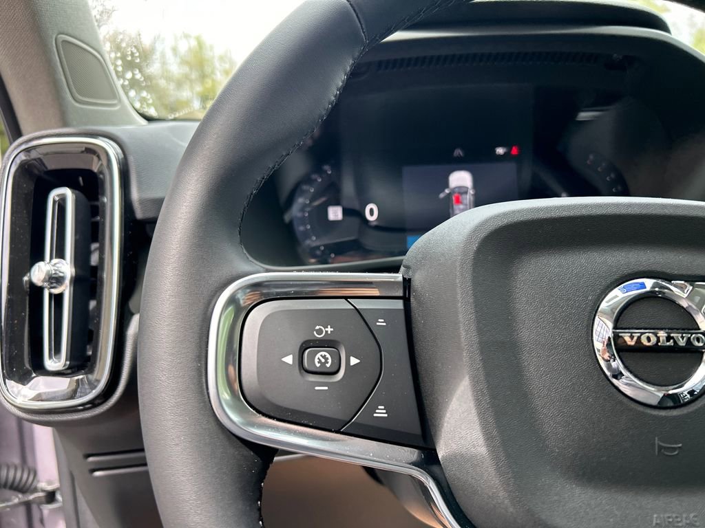 New 2026 Volvo XC40 B4 Plus w/ Protection Package Premier FWD image 10