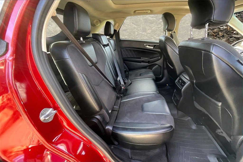 Used 2015 Ford Edge Sport image 24