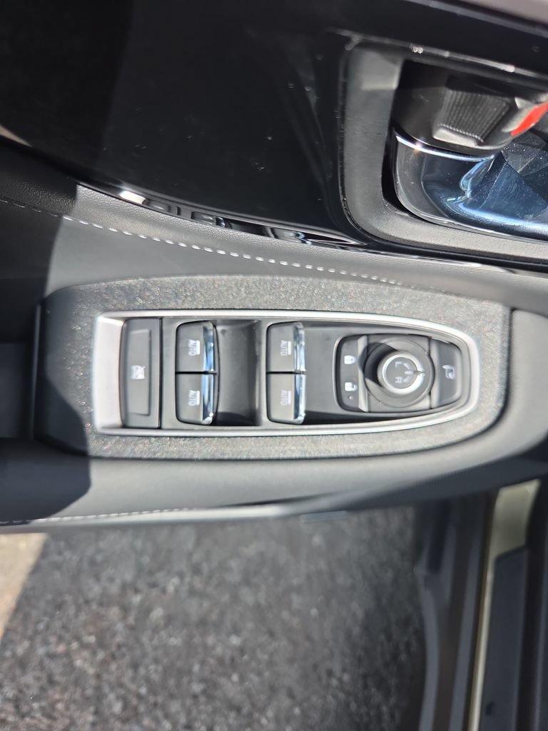 Certified 2025 Subaru Outback Touring XT AWD/4WD image 28