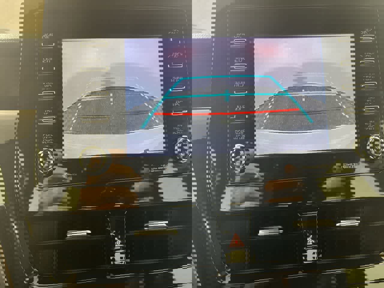 Used 2021 Toyota Camry SE image 19