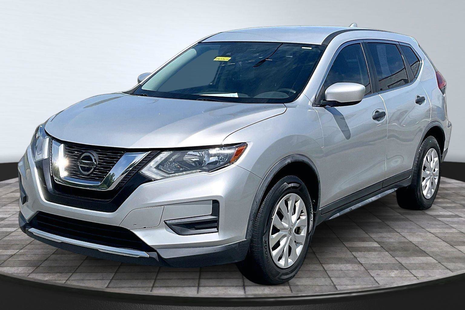 Used 2020 Nissan Rogue S FWD image 12