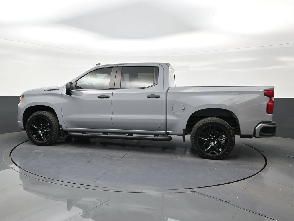 Used 2024 Chevrolet Silverado 1500 Custom w/ Turbomax Blackout Package RWD image 2