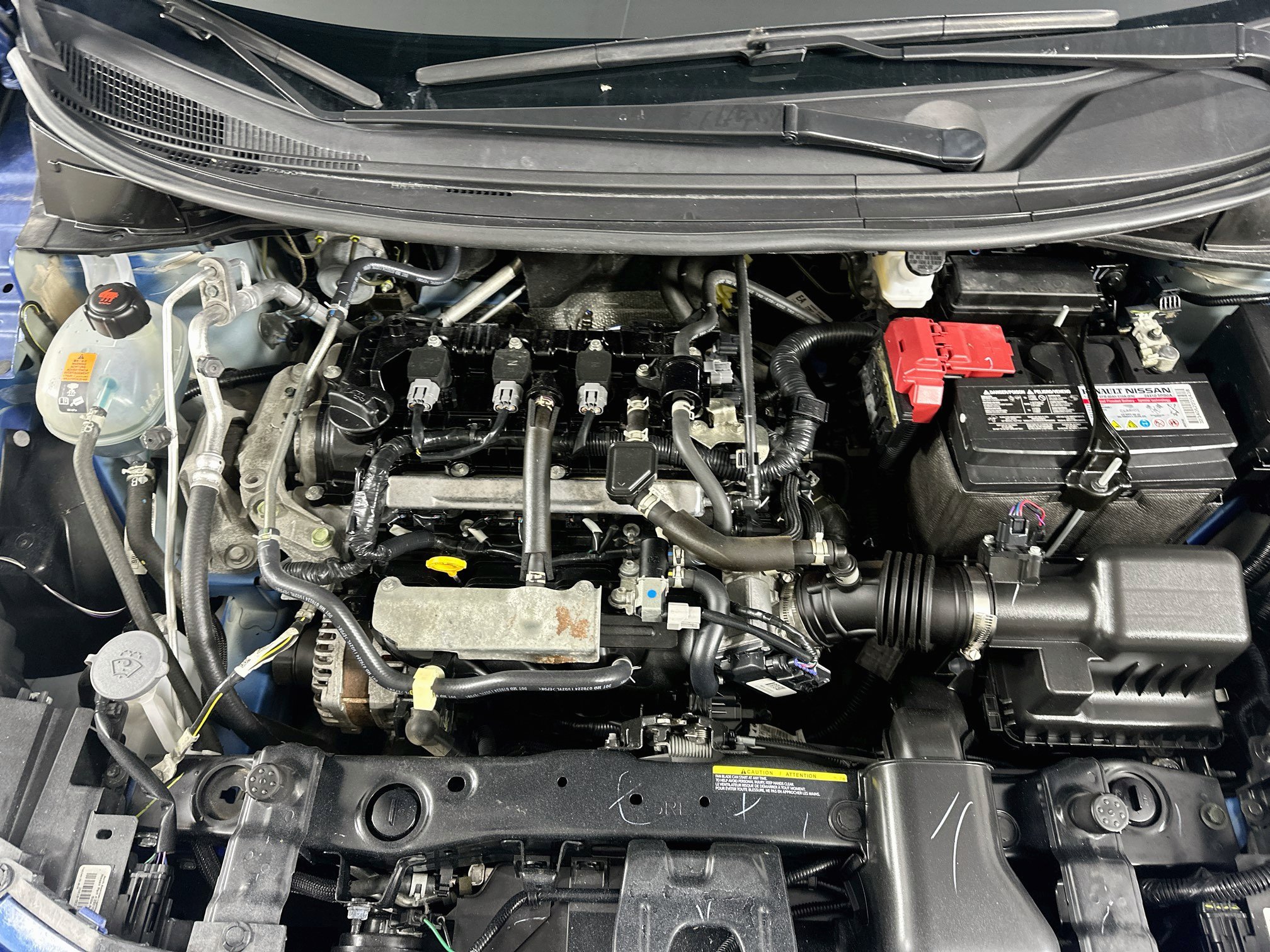 Used 2024 Nissan Versa SR FWD image 30