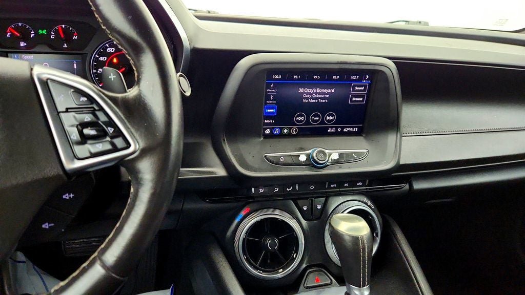 Used 2020 Chevrolet Camaro LT RWD image 18