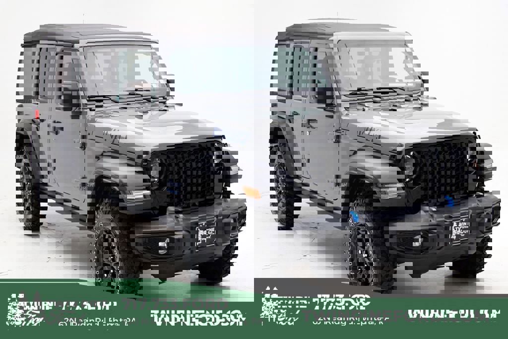 Used 2023 Jeep Wrangler Unlimited image 1