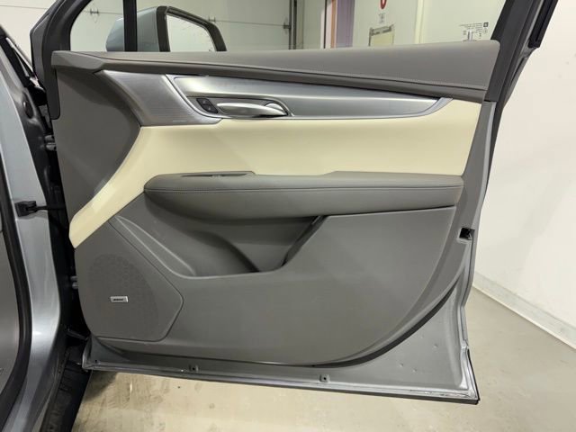 Used 2025 Cadillac XT5 Premium Luxury image 27
