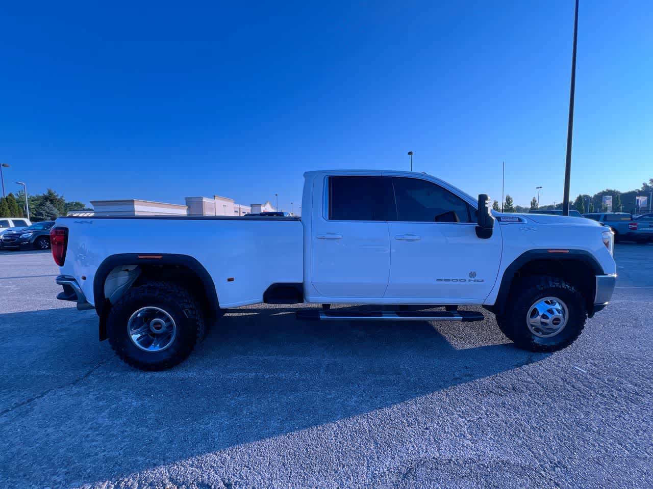 Used 2022 GMC Sierra 3500 SLE w/ SLE Convenience Package AWD/4WD image 9