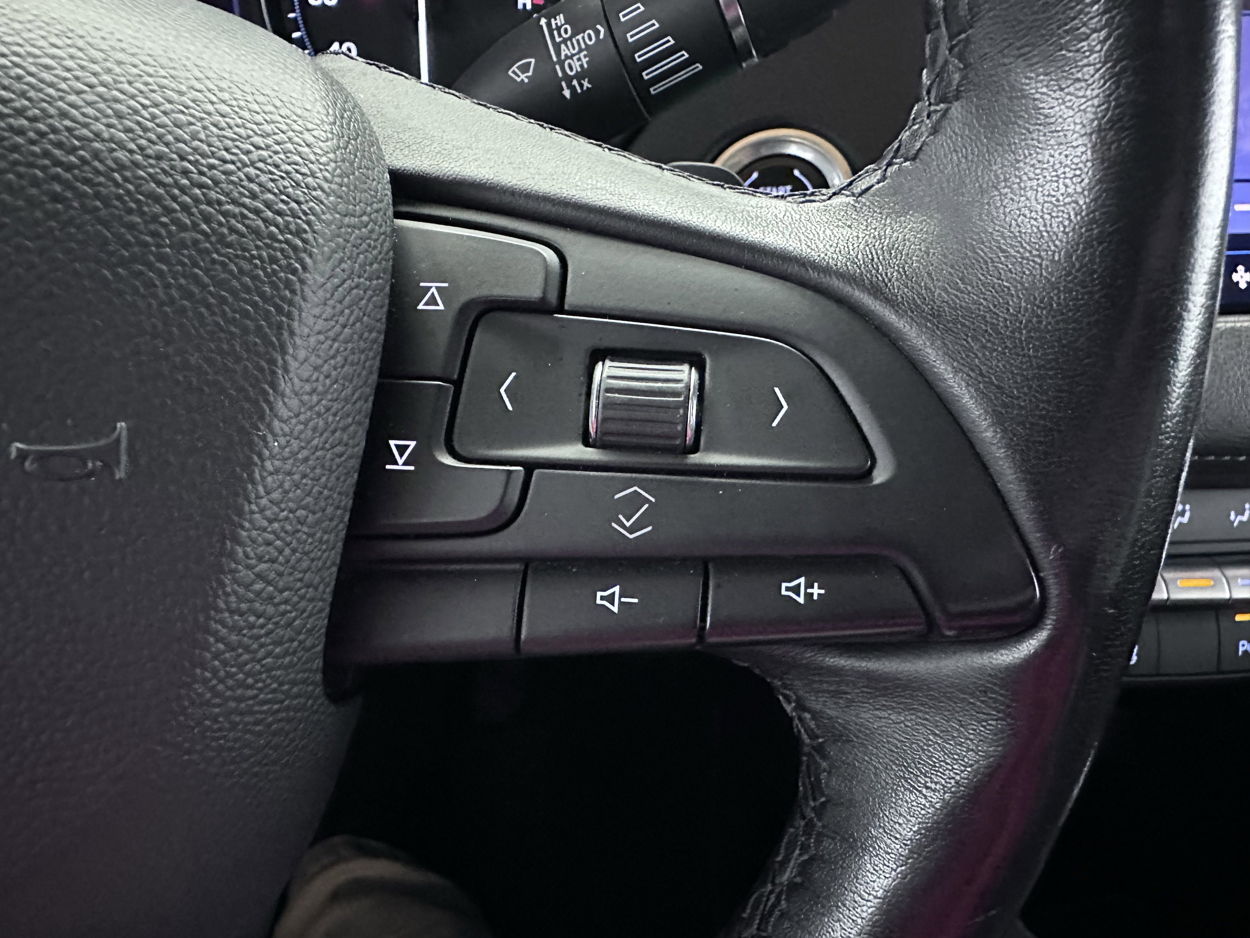 Used 2019 Cadillac XT4 Premium Luxury image 58