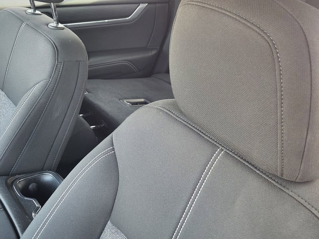 Used 2025 GMC Acadia Elevation image 16