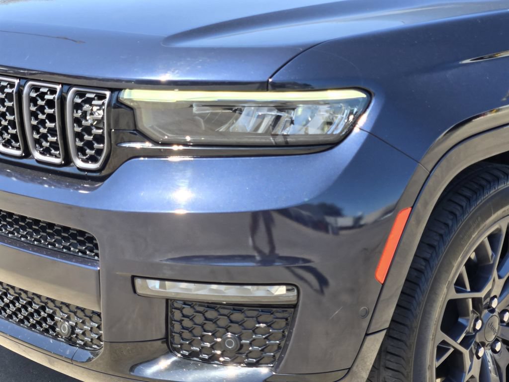 Used 2023 Jeep Grand Cherokee L Summit AWD/4WD image 12