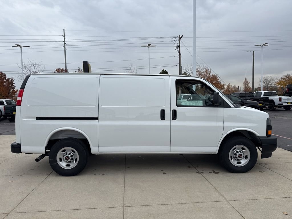 New 2024 GMC Savana 2500 w/ Driver Convenience Package image 22