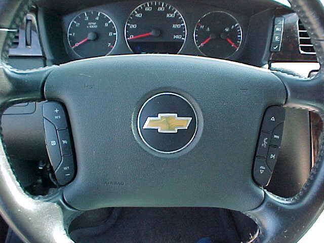 Used 2012 Chevrolet Impala LTZ FWD image 28
