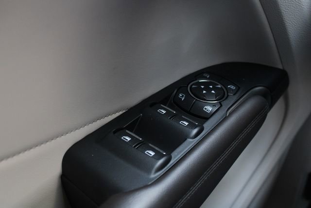 Used 2018 Lincoln MKC Select w/ Lincoln MKC Climate Package FWD image 7