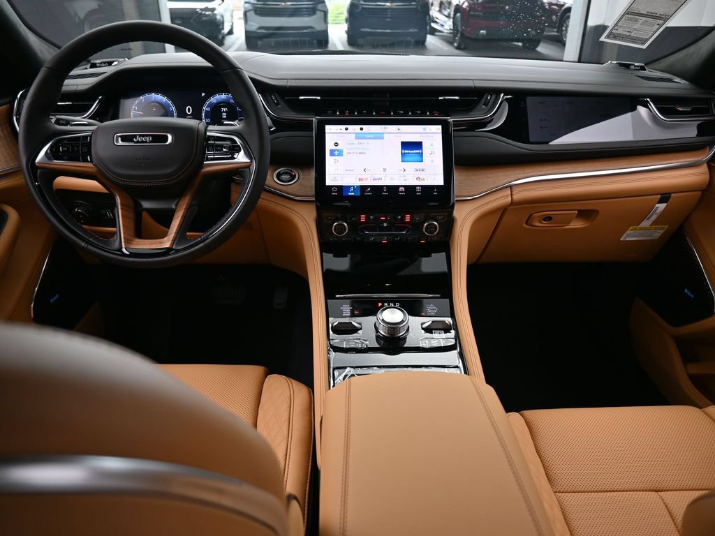 New 2025 Jeep Grand Cherokee Summit AWD/4WD image 43