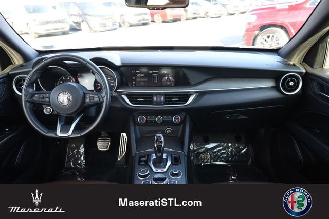 Used 2023 Alfa Romeo Stelvio Ti image 13