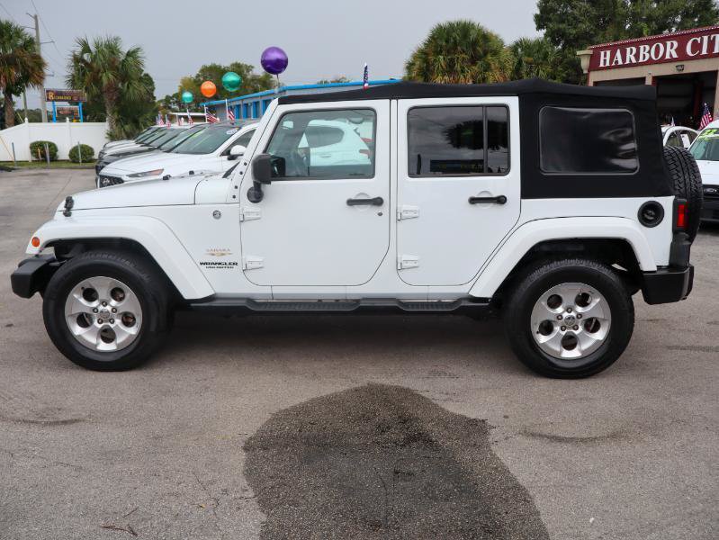 Used 2015 Jeep Wrangler Unlimited Sahara w/ Connectivity Group AWD/4WD image 2