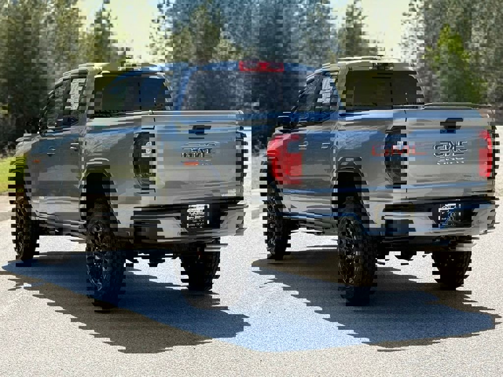 New 2026 GMC Canyon Elevation image 10
