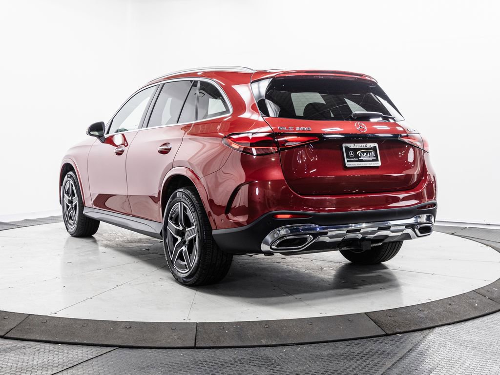 Certified 2025 Mercedes-Benz GLC 300 4MATIC w/ AMG Line image 33