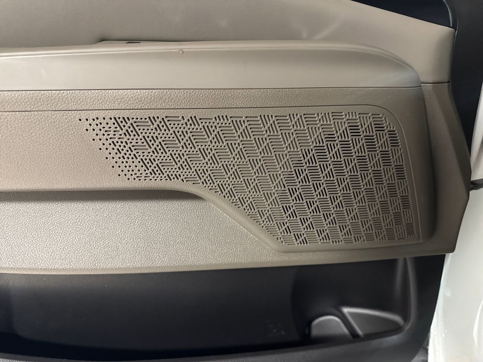 New 2026 Kia Carnival LXS image 15