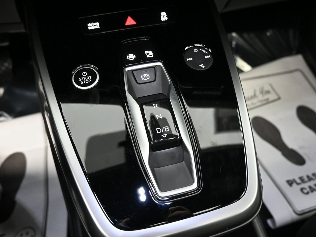 Used 2023 Audi Q4 e-tron Premium Plus w/ Premium Plus image 16