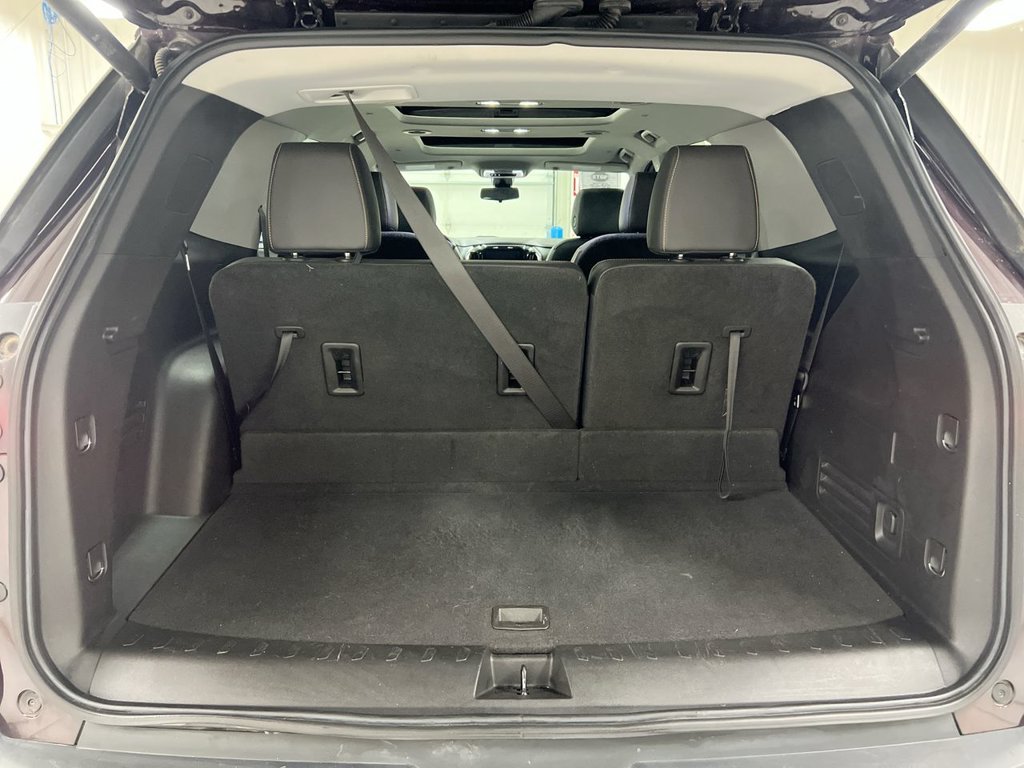 Used 2021 Chevrolet Traverse LT w/ LT Premium Package AWD/4WD image 26